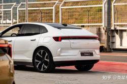 电动时代的“驾驶者之车”！试驾极星4