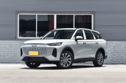 12.99万起的中型插混SUV 试驾风云T9