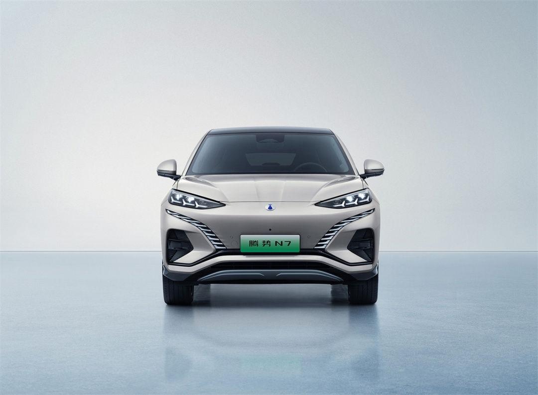 试驾腾势N7，30万中型纯电SUV，续航超700km，加速只要3.9秒