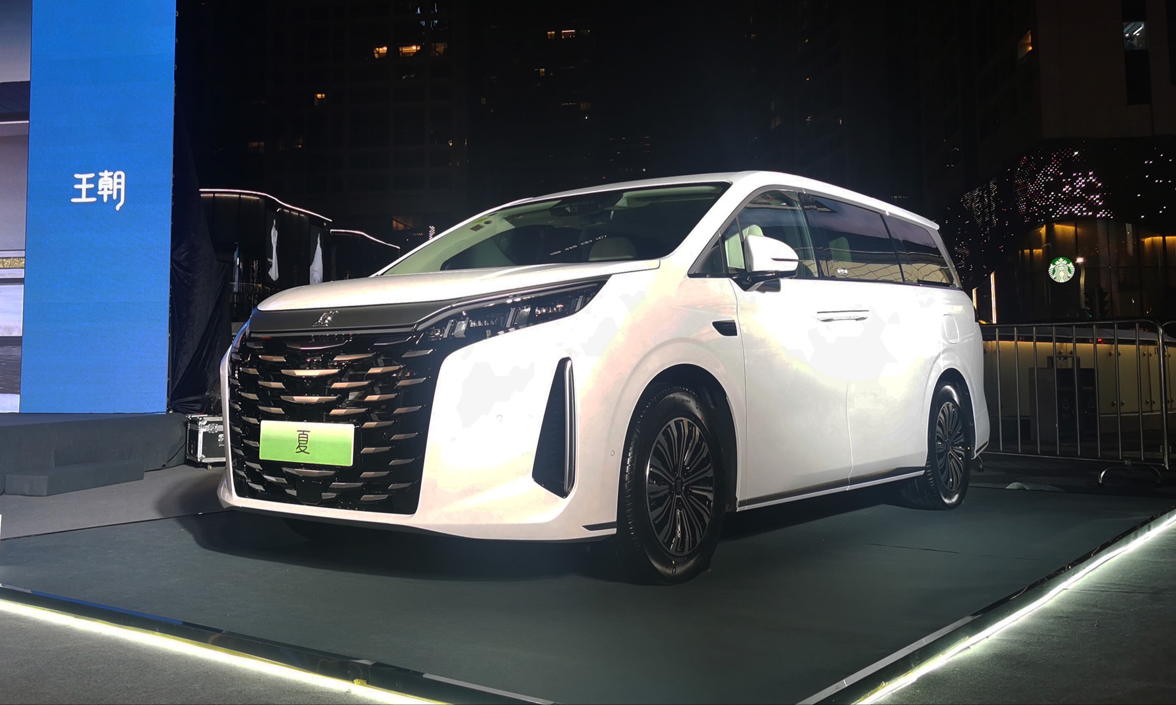 24.99万！比亚迪夏深圳上市，2025年MPV市场新选择