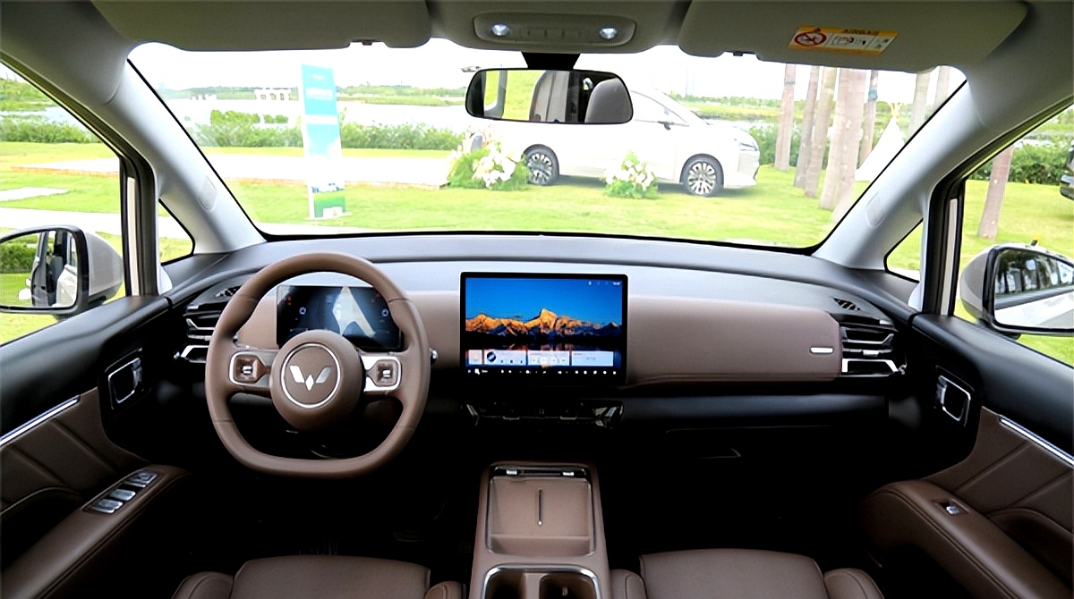 五菱星光730将10月15日开启预售 公布四款车型