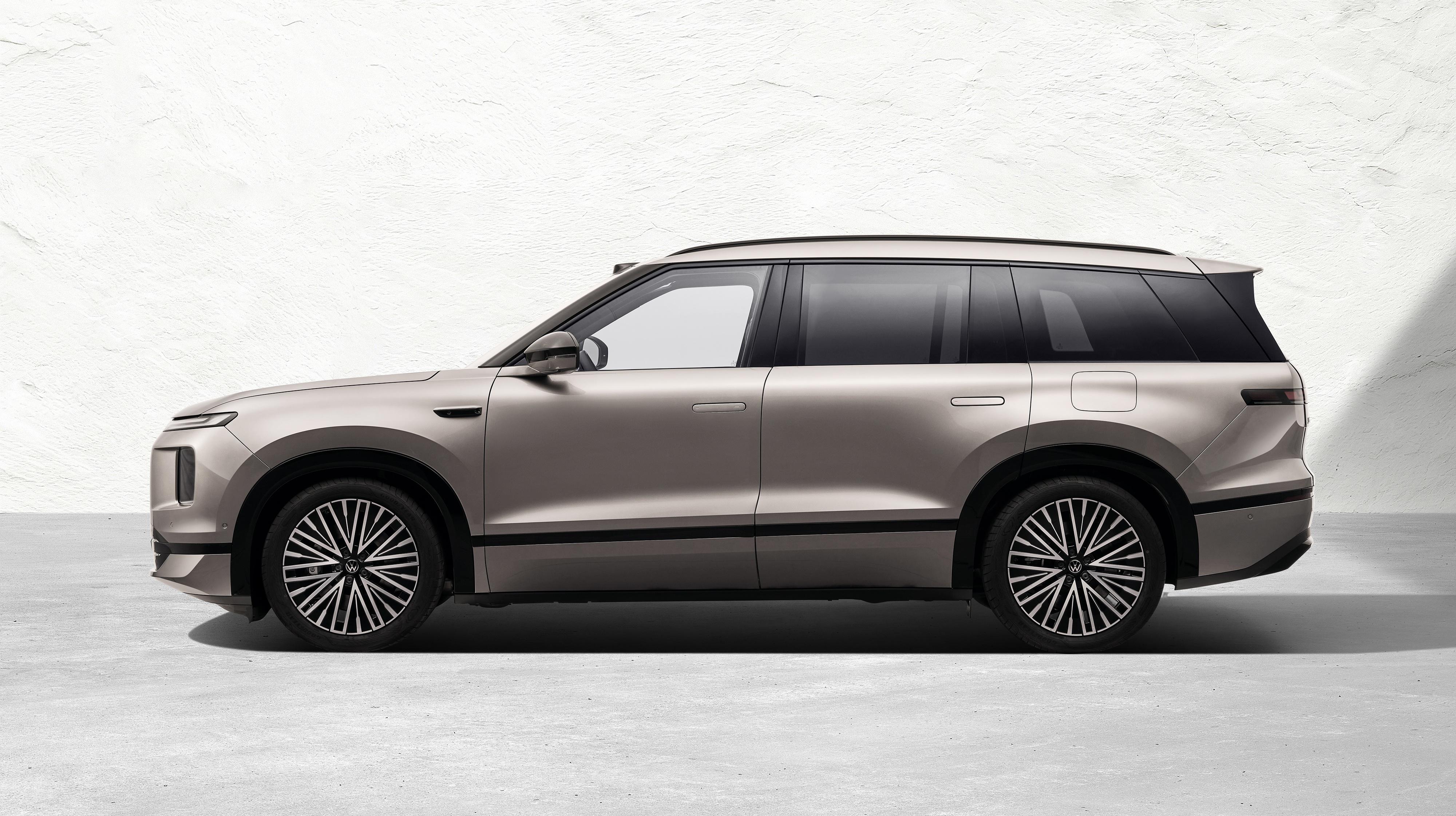 上汽大众ID. ERA 9X内饰谍照曝光 提供联屏设计